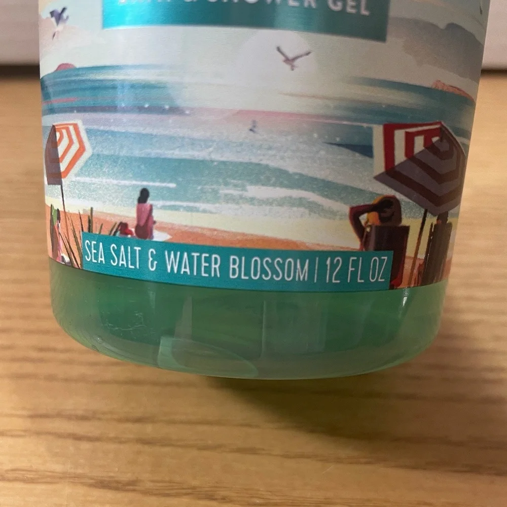 Find Your Happy Place Sunkissed Ocean Waves Shower Gel Sea Salt & Water Blossom